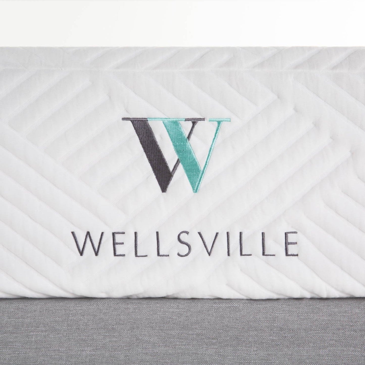 WELLSVILLE 14" Ventilated Luxury Gel Memory Foam Mattress - CertiPUR-US Certified, Twin XL, Grey/White