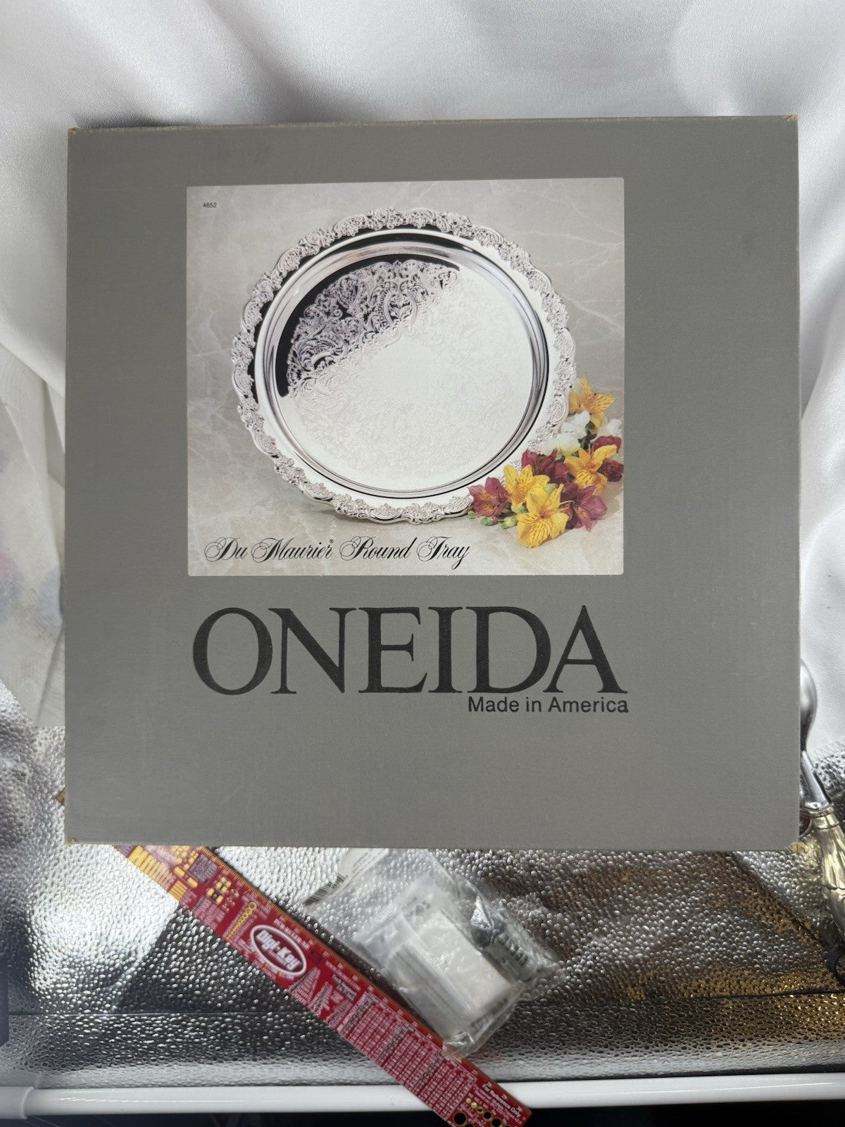 New Original Box - Vintage Oneida Silverplate - Du Maurier 12" Tray - Round Tray