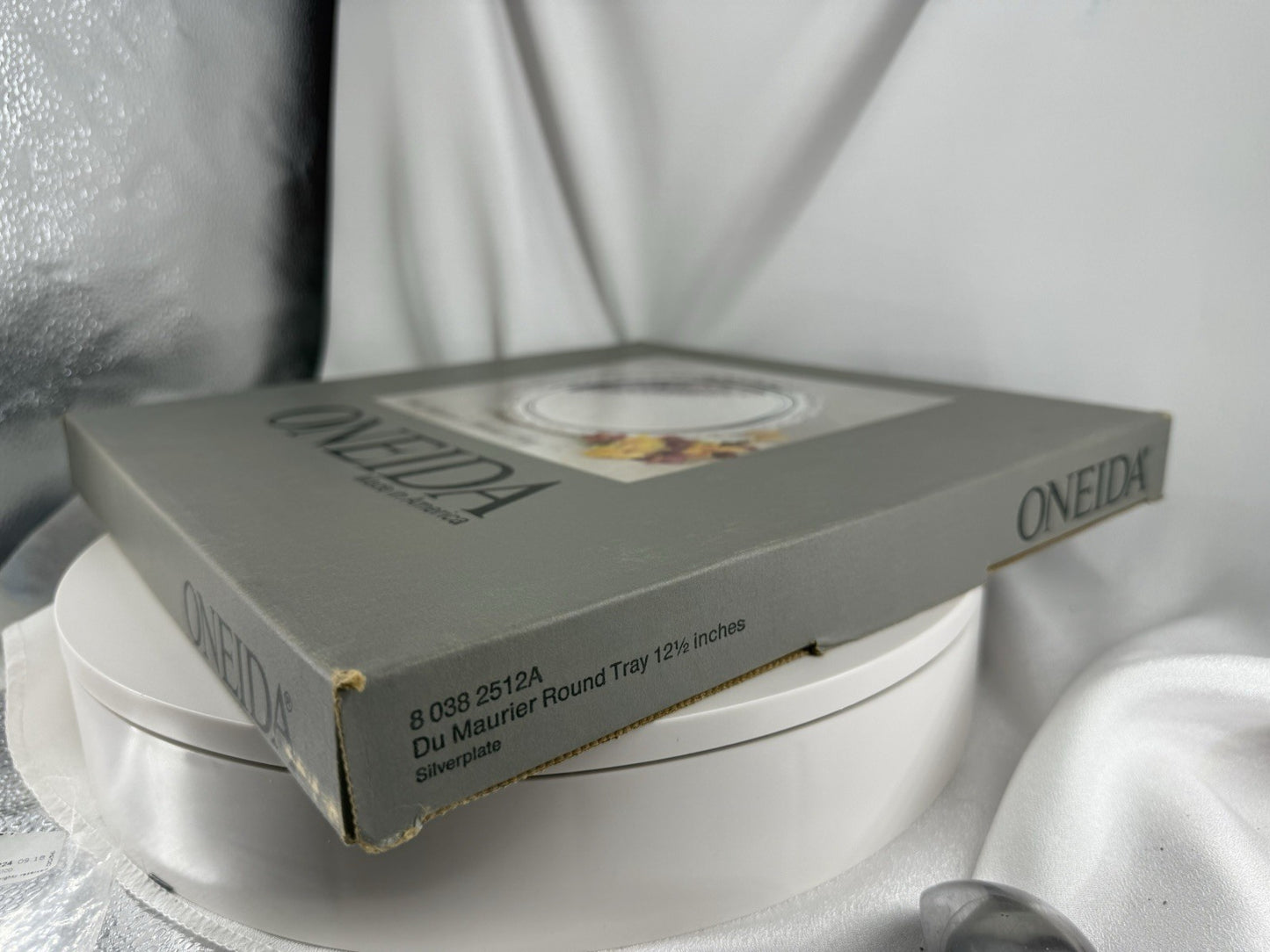 New Original Box - Vintage Oneida Silverplate - Du Maurier 12" Tray - Round Tray