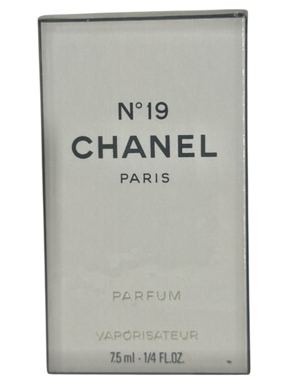 NEW - CHANEL No 19 Parfum Vaporisateur  7.5 ml 1/4 fl.  Concentrated - Sealed